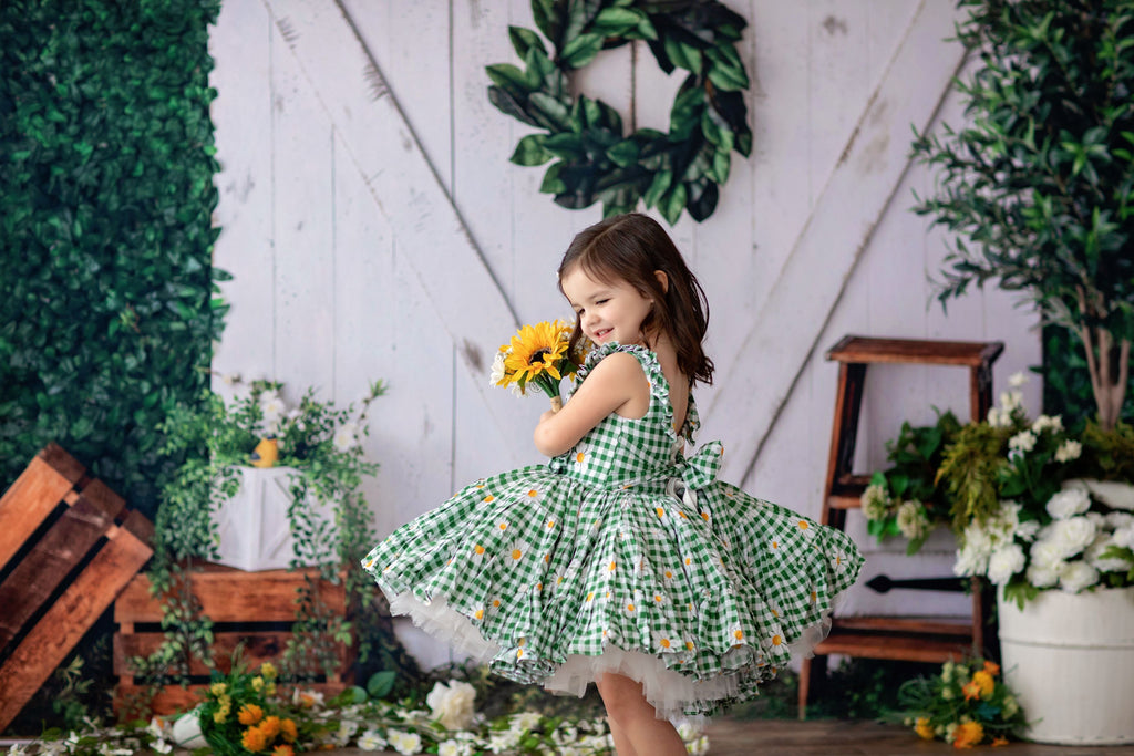 "Blooming Spring in Green" Vintage Petal Ruffles (4 Year-Petite 5 Year)
